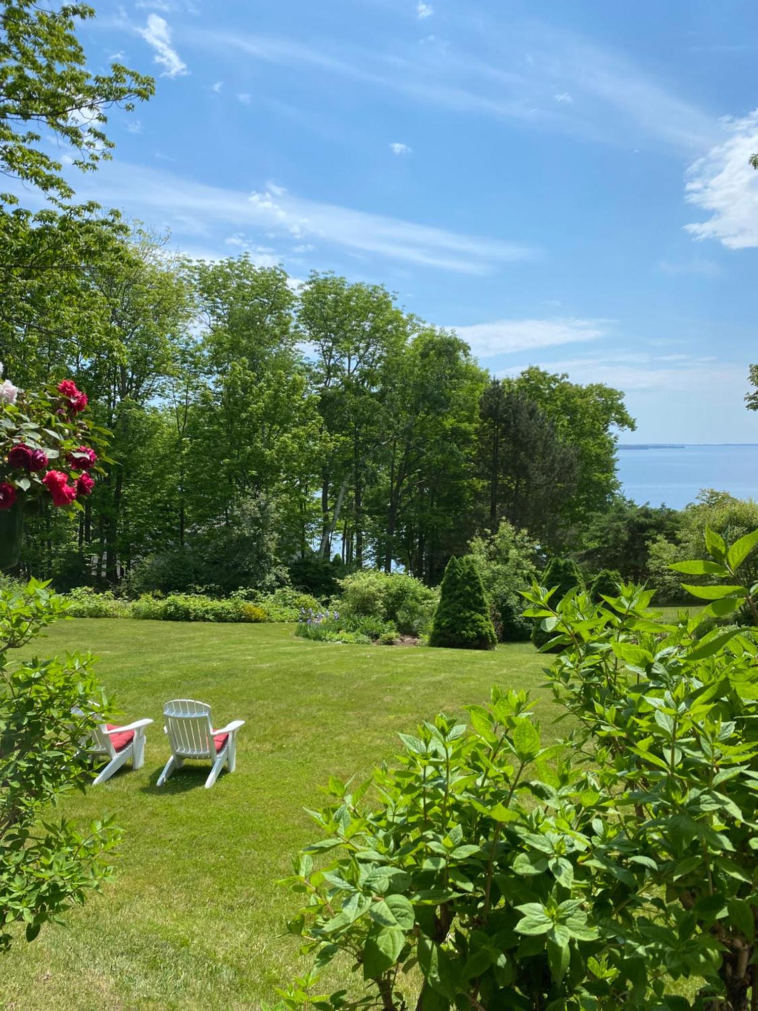 Victorian By The Sea Bed & Breakfast Lincolnville Exterior foto