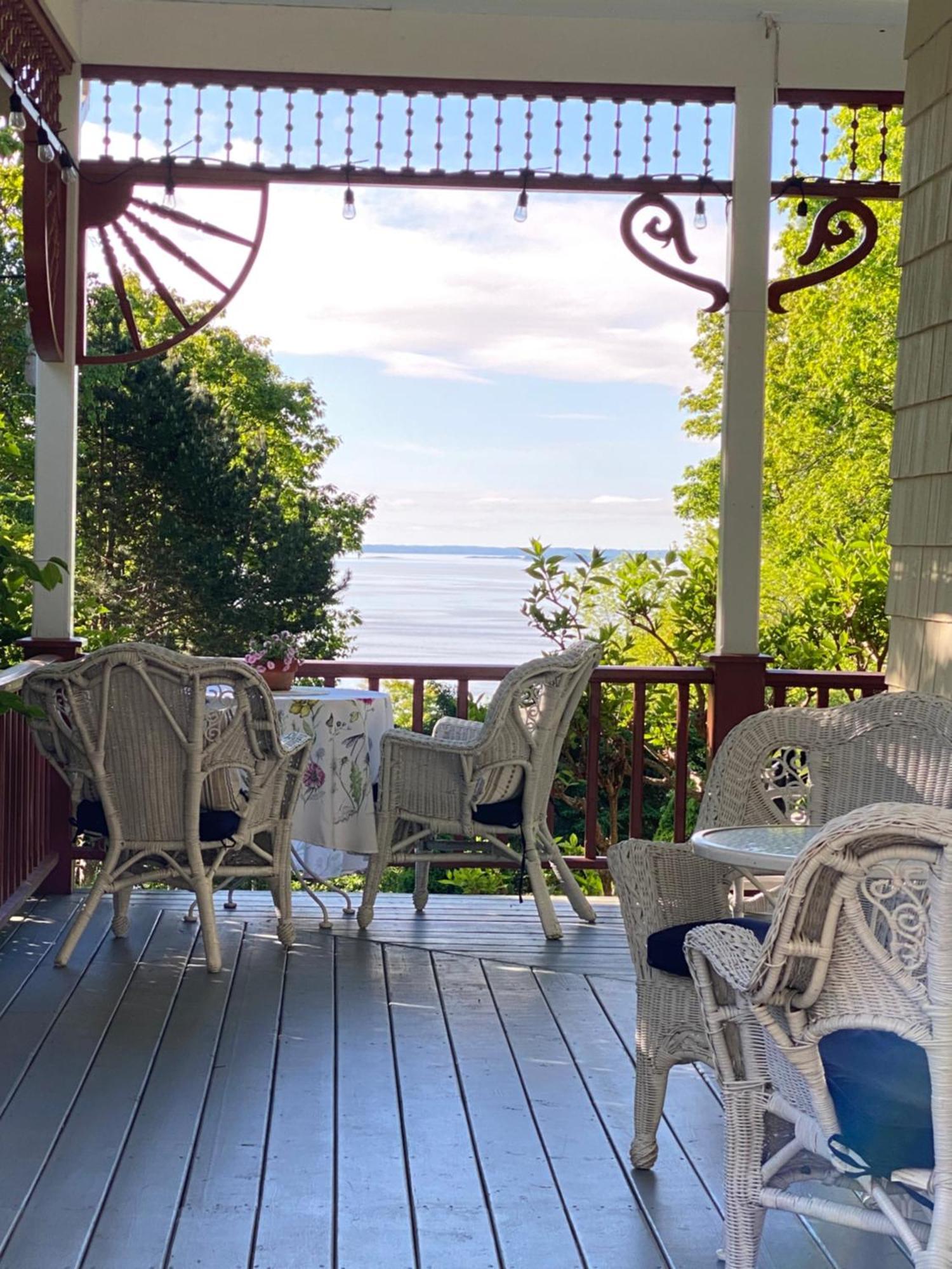 Victorian By The Sea Bed & Breakfast Lincolnville Exterior foto