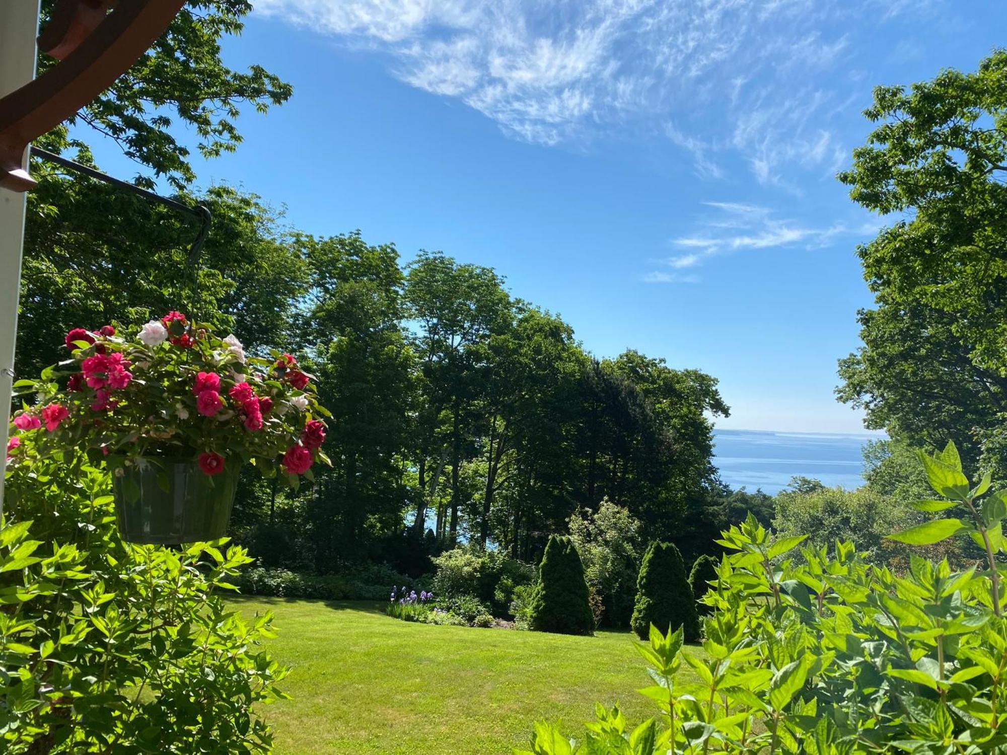 Victorian By The Sea Bed & Breakfast Lincolnville Exterior foto