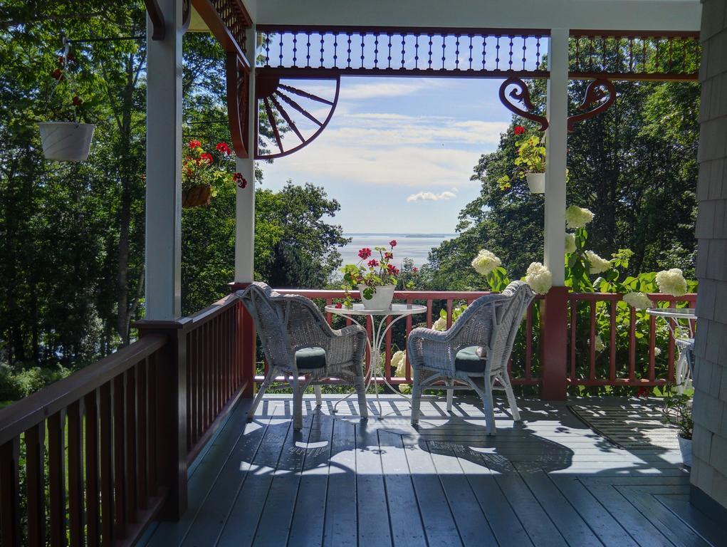 Victorian By The Sea Bed & Breakfast Lincolnville Exterior foto