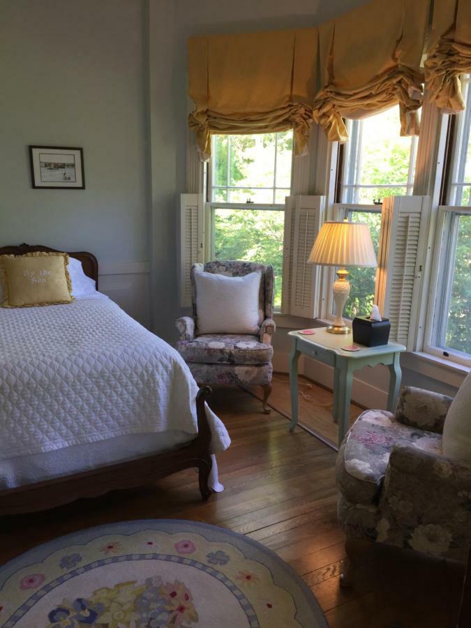 Victorian By The Sea Bed & Breakfast Lincolnville Exterior foto