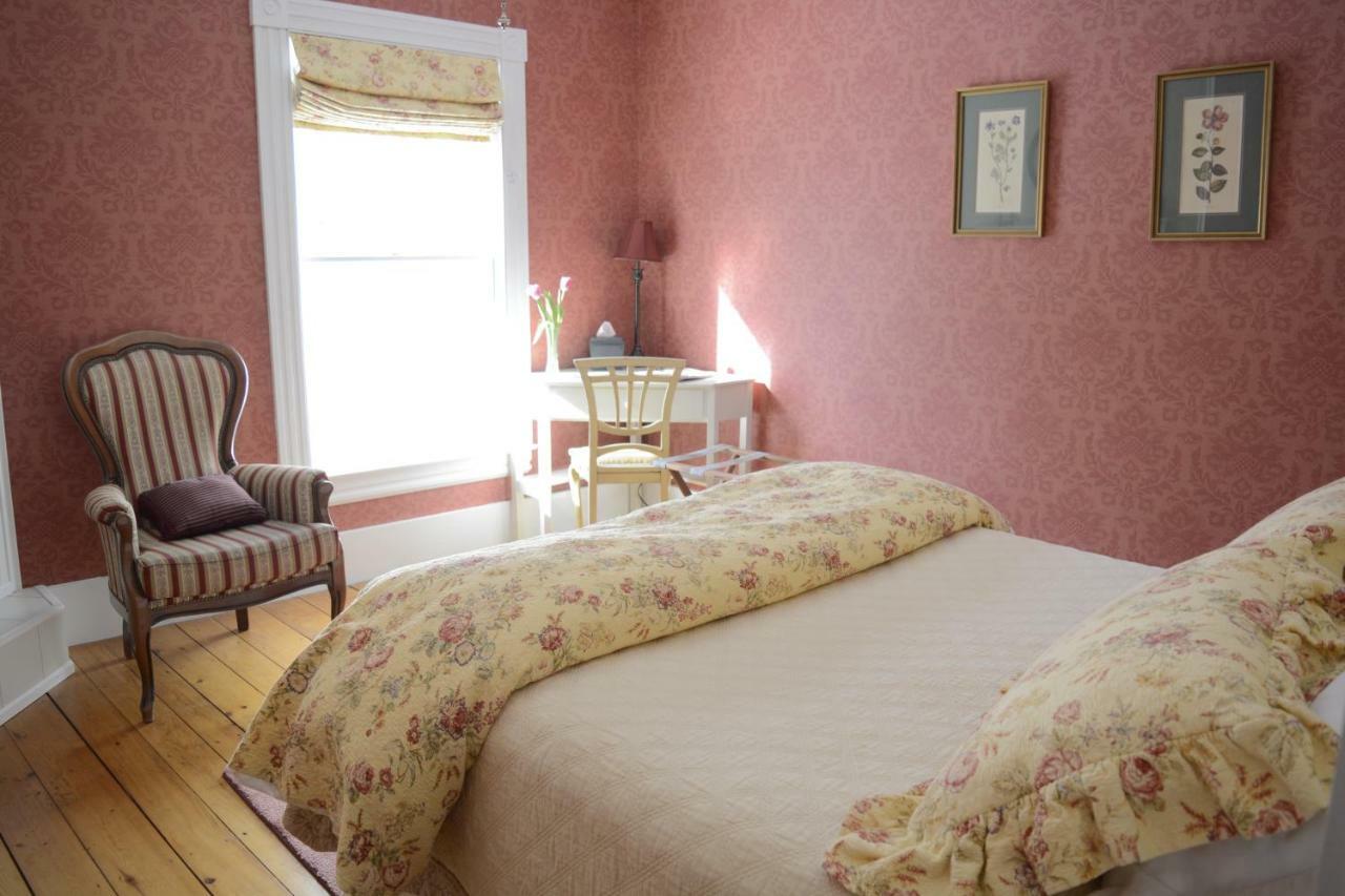 Victorian By The Sea Bed & Breakfast Lincolnville Exterior foto