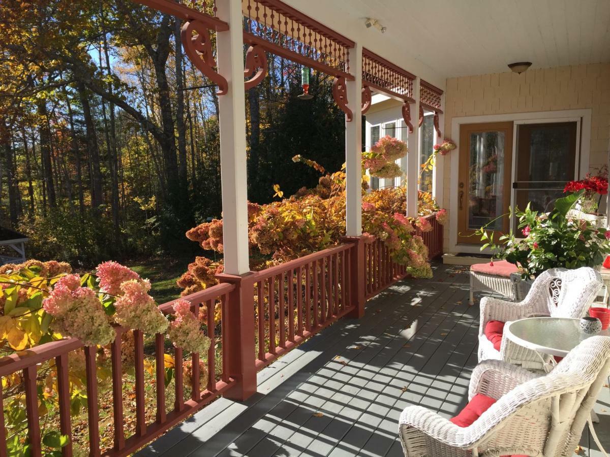 Victorian By The Sea Bed & Breakfast Lincolnville Exterior foto